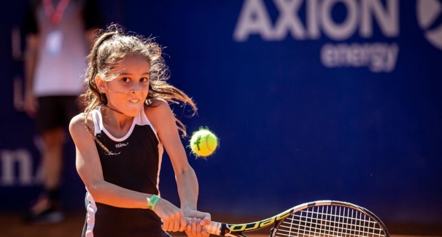 Tenis Infantil: Lara García  avanza a Pronviciales